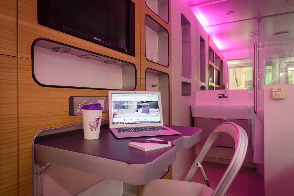 Yotelair London Heathrow Airport Hillingdon Exterior foto